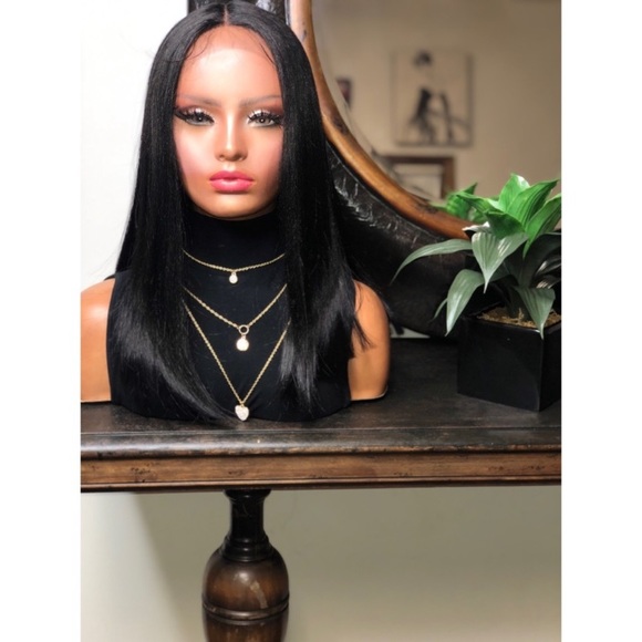 E BEAUTY WIG Other - MEG | BLACK (1B) DEEP T PART BLUNT CUT BOB WITH ADJUSTABLE STRAPS AND COMB